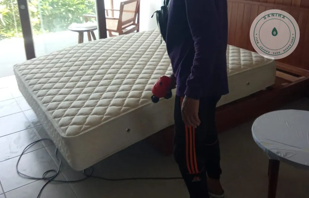 Hasil cuci kasur oleh Sanira di rumah pelanggan di Bali